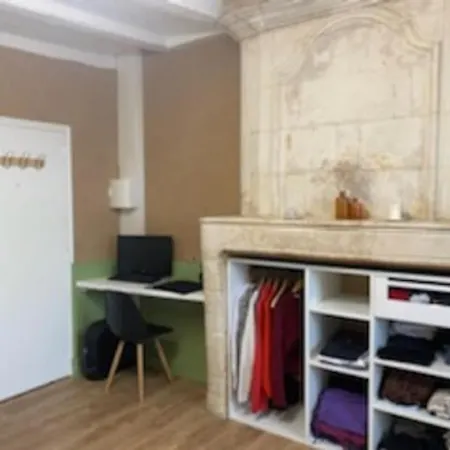 Studio Meuble Au Pied Des Clochers Tors *