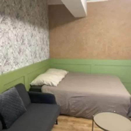 Studio Meuble Au Pied Des Clochers Tors *